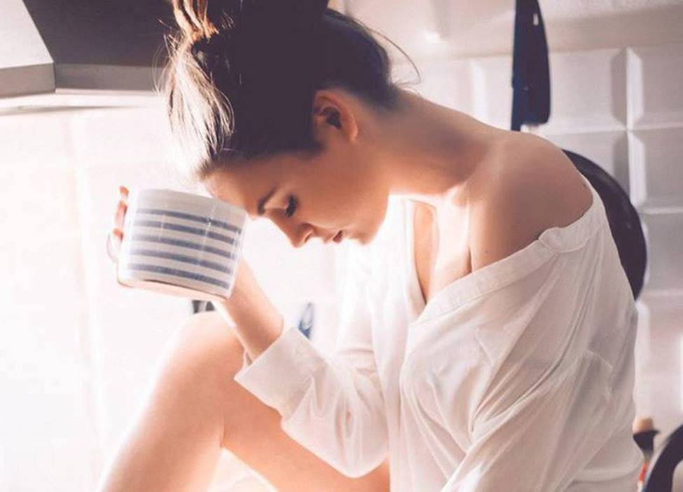 Ly hôn sau 10 năm chung sống, vợ nói câu cuối trước khi rời đi, chồng liền quỳ sụp xuống xin cơ hội ngay trước cổng tòa án-2