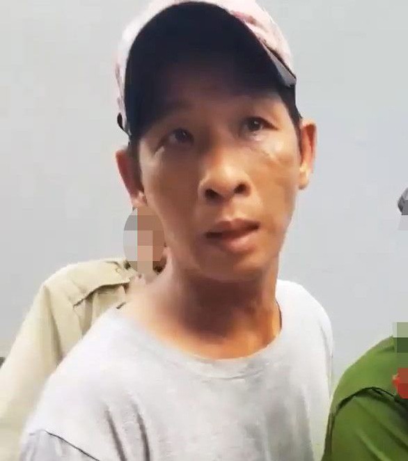 Châm thuốc lá vào bé gái 6 tuổi, sao cha dượng tàn nhẫn thế?-1