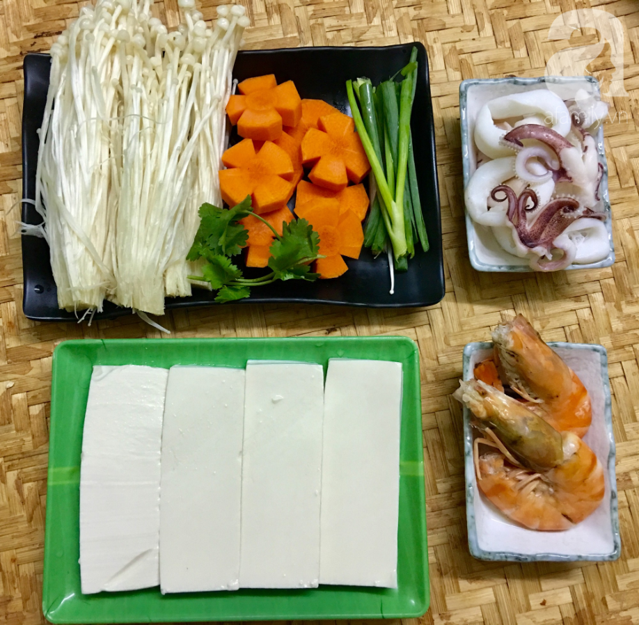 Cuối tuần đổi món cho cả nhà với đậu hũ hải sản hấp giấy bạc siêu lạ miệng-2