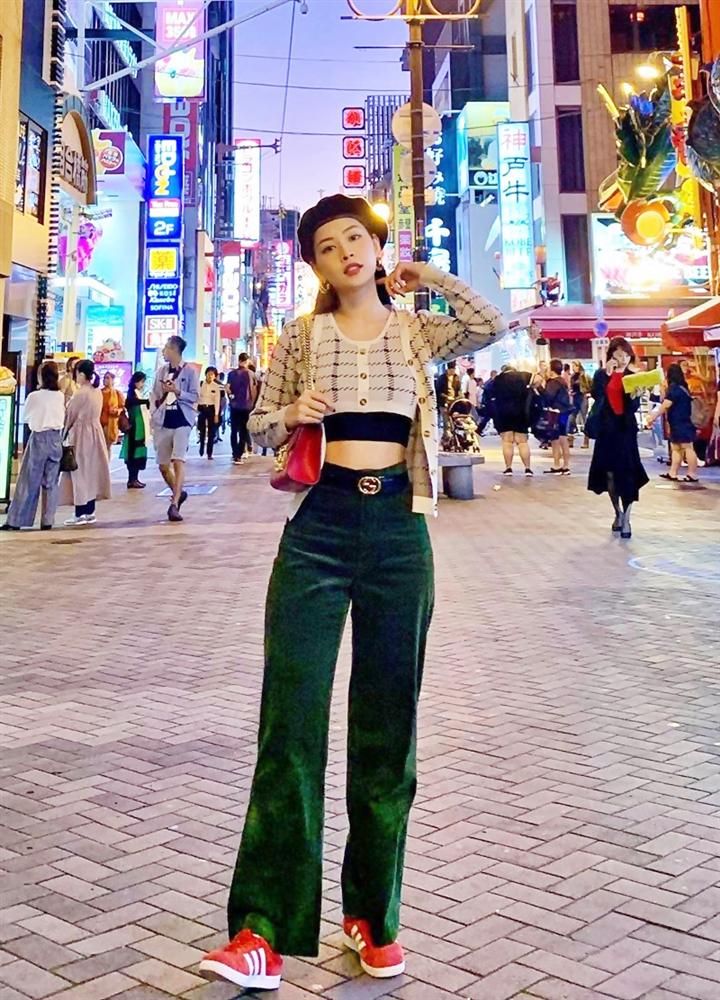 Kể từ ngày tháo túi ngực, Thúy Vi vẫn lên đồ sexy nhưng được khen ngợi thanh thoát-1