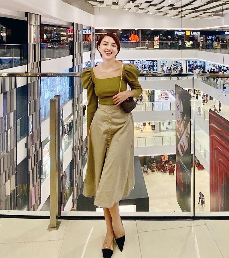 Kể từ ngày tháo túi ngực, Thúy Vi vẫn lên đồ sexy nhưng được khen ngợi thanh thoát-8