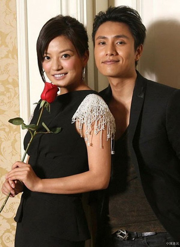 10 năm liền luôn nhớ sinh nhật Châu Tấn, tuy nhiên Trần Khôn chỉ làm duy nhất một lần với Triệu Vy, khiến netizen hoang mang về mối quan hệ giữa cả 3-3