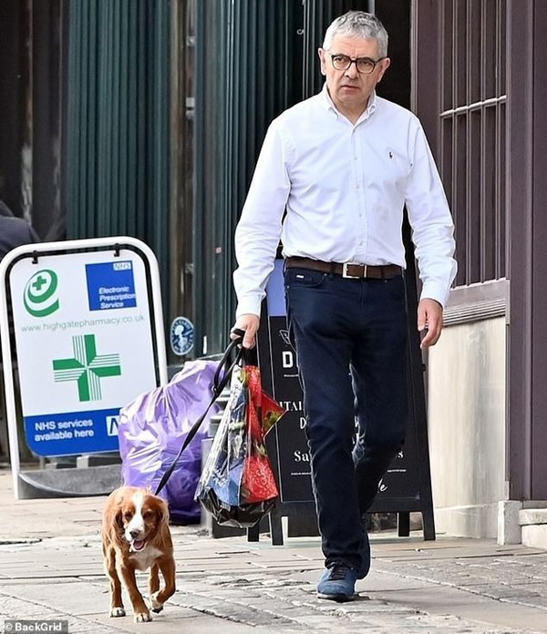 Mr Bean: Phản bội vợ theo tình trẻ đáng tuổi con, hết thời, già nua ở tuổi U70-9