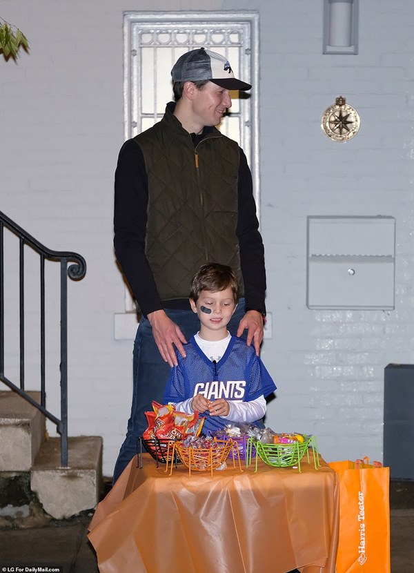 Ivanka Trump chia sẻ ảnh quá khứ chưa từng thấy trước đây khiến nhiều người phải trầm trồ vì vóc dáng và thần thái hoàn hảo-6