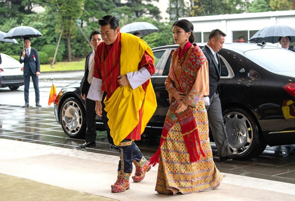 Mới 3 tuổi, tiểu Hoàng tử Bhutan đã thể hiện khí chất ngời ngời của một đấng quân vương trong bức hình mới nhất gây sốt dư luận-3