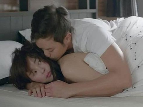 Đêm tân hôn không như mong đợi khiến cô dâu sợ hãi và cái kết ngọt