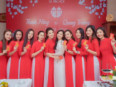 Thích thú với đám cưới 2 nhà sát vách, 1 năm cô dâu về thăm ngoại… 365 ngày-4