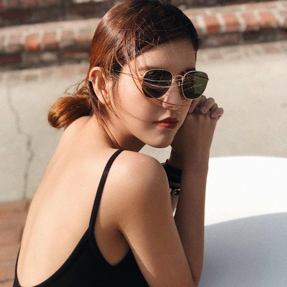 Vẻ đẹp nữ tính của 2 bông hồng lai Việt - Thái nhờ tập gym-15