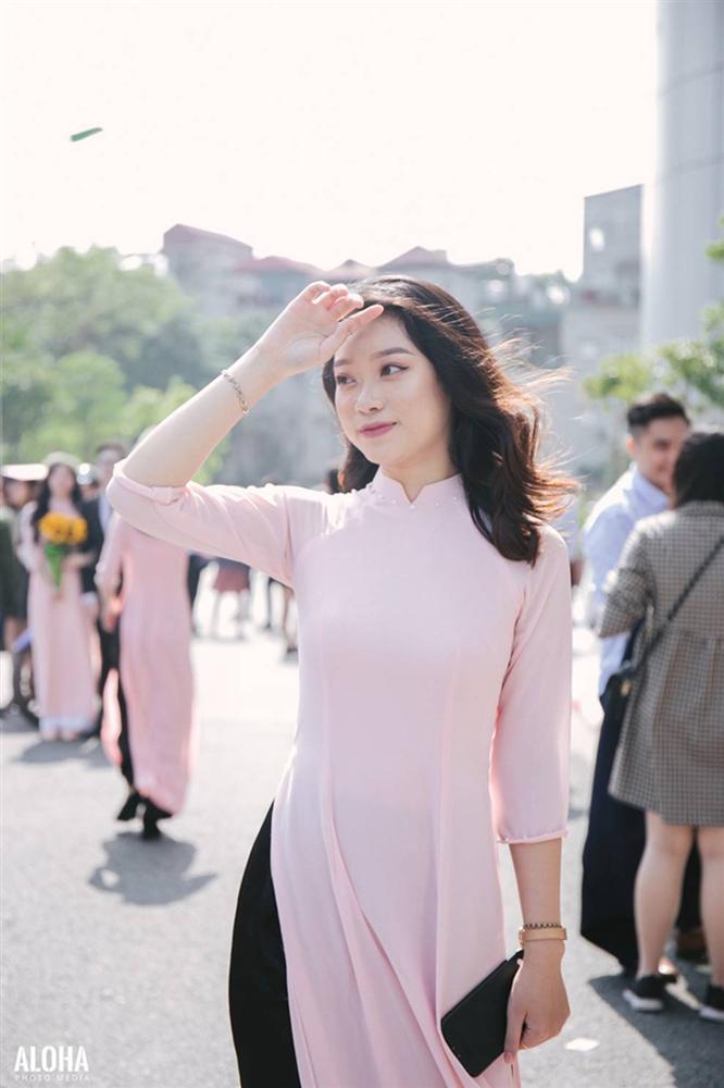 Thủ khoa xinh đẹp trường Kinh tế Quốc dân khiến dân tình choáng váng vì thành tích học tập siêu đỉnh, học 3.5 năm đã tốt nghiệp-8