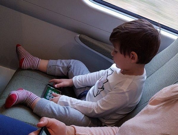 6 hành vi ở trẻ cần đề phòng vì không chỉ hại sức khỏe, còn có thể mất mạng-3