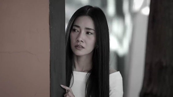 Một giờ sáng về nhà thấy khung cảnh hoang tàn mà tôi sốc nặng trước sự cuồng loạn của vợ-1