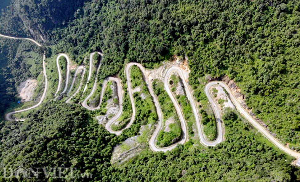 Ảnh: Con đèo 14 khúc cua tay áo hùng vỹ bậc nhất vùng núi Đông Bắc-1