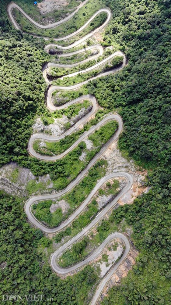 Ảnh: Con đèo 14 khúc cua tay áo hùng vỹ bậc nhất vùng núi Đông Bắc-3
