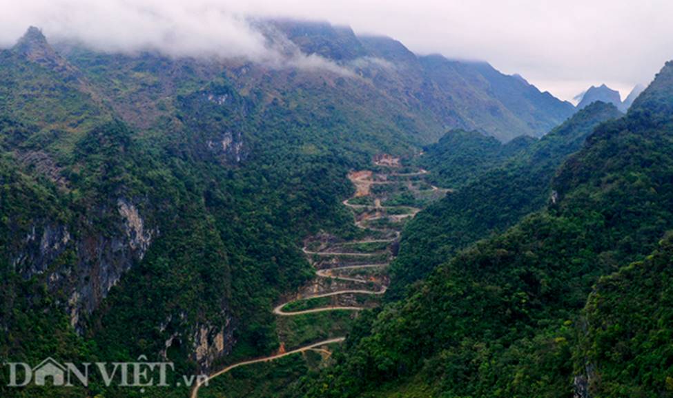 Ảnh: Con đèo 14 khúc cua tay áo hùng vỹ bậc nhất vùng núi Đông Bắc-6