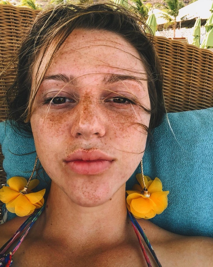 Mặt mộc của thí sinh Miss Universe 2019: Hoàng Thùy lộ vết thâm mụn, Puerto Rico dày đặc tàn nhang, Philippines đẹp phát hờn-3