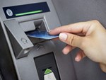 Thẻ ATM của ngân hàng nào ra nước ngoài có thể dùng như ở Việt Nam?-2