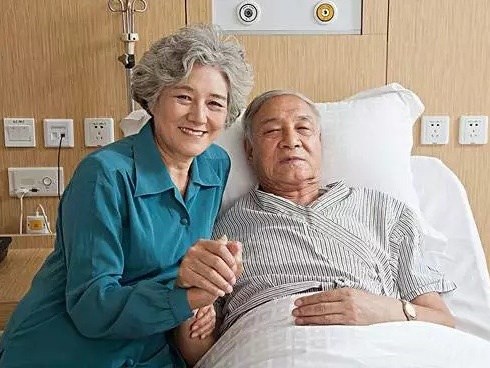 Vợ mắc ung thư vú 28 năm, chồng ung thư trực tràng 22 năm vẫn sống khỏe nhờ 3 bí quyết “tự cứu nhau” ngàn người khâm phục