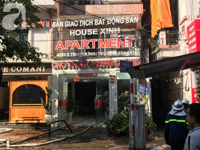 Cháy lớn tại Hà Nội, khói đen bốc nghi ngút khiến nhiều người dân lo lắng-5