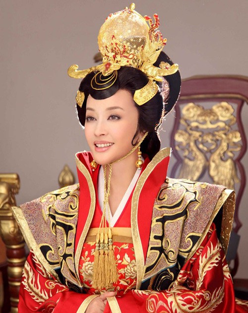 Võ Tắc Thiên Lưu Hiểu Khánh: Tỷ phú nức tiếng, 4 đời chồng, yêu trai trẻ nhưng không con cái-2