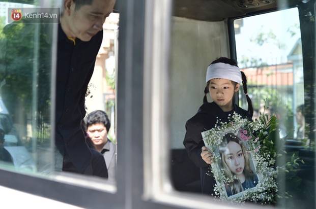 Con gái đạo diễn Đỗ Đức Thành những ngày cuối đời: Anna thấy có lỗi vì sợ bố mẹ dồn hết tiền chữa bệnh, sẽ không còn tiền nuôi 2 em-6