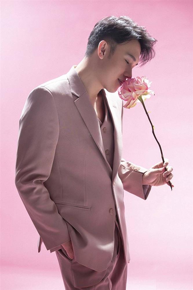 Dương Triệu Vũ hớp hồn người xem với phong cách ngọt ngào tựa hoàng tử hoa-3