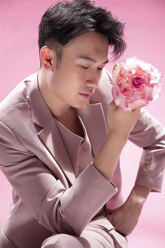 Dương Triệu Vũ hớp hồn người xem với phong cách ngọt ngào tựa hoàng tử hoa-4