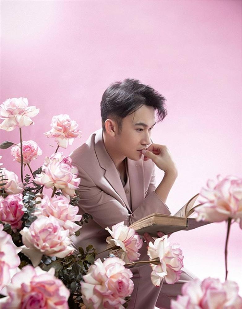 Dương Triệu Vũ hớp hồn người xem với phong cách ngọt ngào tựa hoàng tử hoa-8