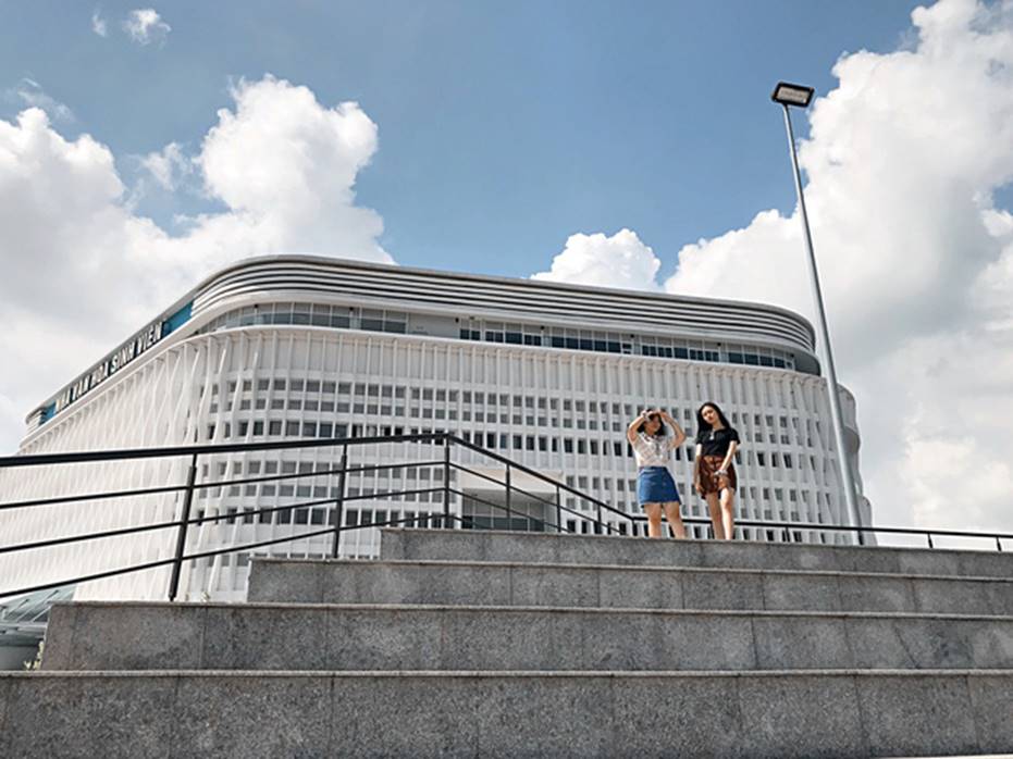 Khám phá Ngôi nhà hình lục giác trị giá hơn 400 tỷ đồng đang làm mưa làm gió sinh viên Sài Gòn-20