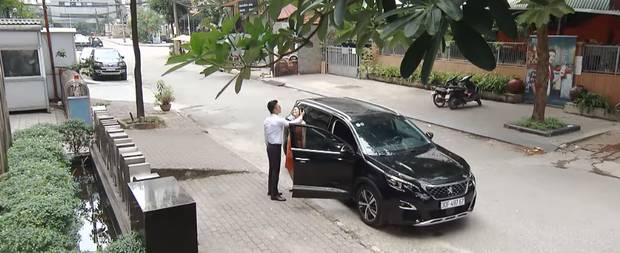 Lộ clip ghen lồng lộn của Khang phi công (Hoa Hồng Trên Ngực Trái): Ơ kìa San đi với tuần lộc mà cũng không yên?-2