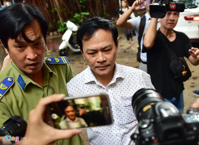 Nguyễn Hữu Linh tiếp tục được xử kín tội dâm ô-1