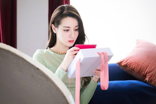 3 cung Hoàng đạo cẩn thận kẻo tình cũ không rủ cũng đến trong giai đoạn sao Thủy nghịch hành từ 31/10 đến 20/11-2