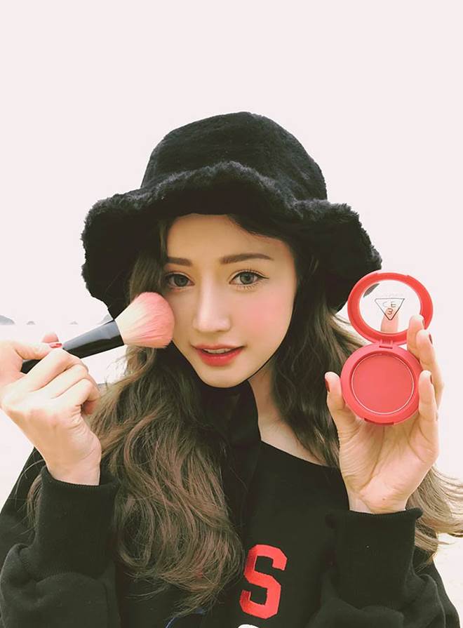 Đâu chỉ riêng Phạm Băng Băng, sao Việt cũng hóa tượng sáp vì trát phấn dày như vôi-14