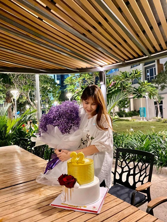 Hậu ồn ào ly hôn Hồ Hoài Anh, Lưu Hương Giang đón sinh nhật giản dị-1