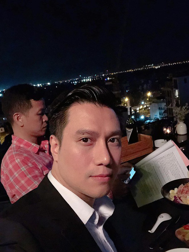 Việt Anh tích cực quay clip cận mặt sau hàng loạt tranh cãi chuyện thẩm mỹ nhưng vẫn bị phản ứng trái chiều-4