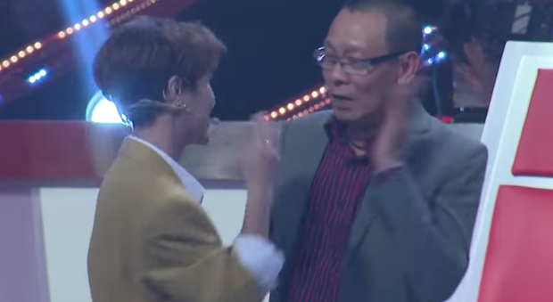 Nhà báo Lại Văn Sâm ôm đầu, tự tát, Trấn Thành chắp tay, cúi người... trước dàn Siêu trí tuệ Việt Nam-4