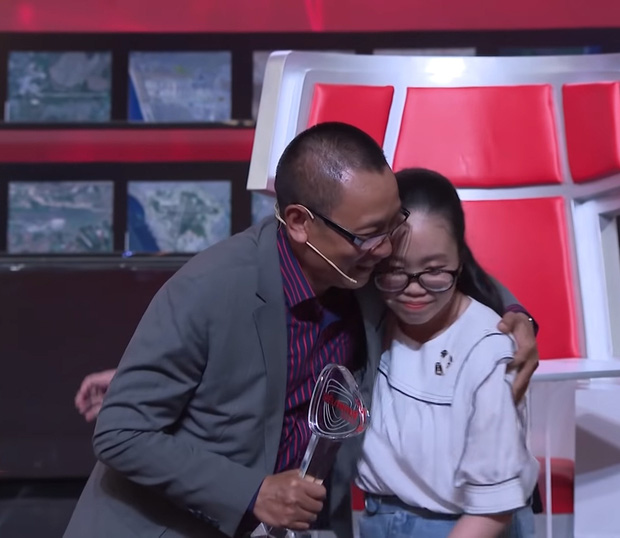 Nhà báo Lại Văn Sâm ôm đầu, tự tát, Trấn Thành chắp tay, cúi người... trước dàn Siêu trí tuệ Việt Nam-5