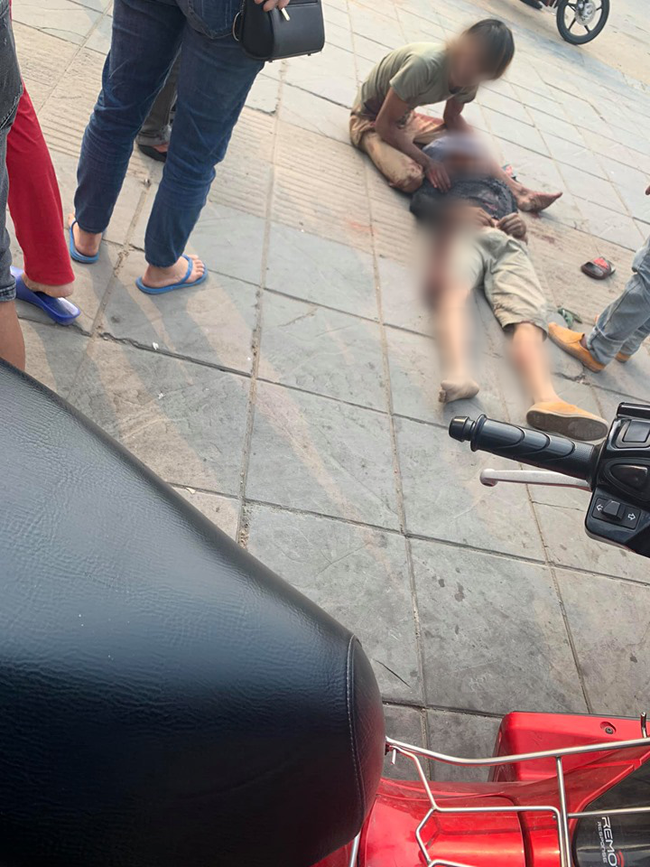 Hà Nội: Sập giàn giáo khi đang thi công xây dựng khiến 2 người rơi từ tầng 5-3