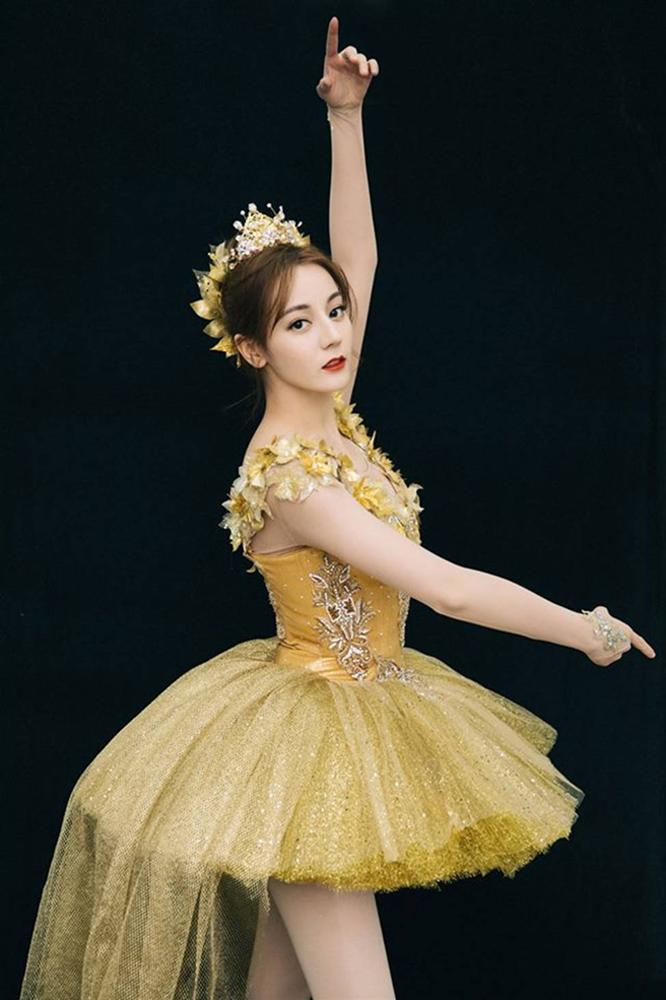 Địch Lệ Nhiệt Ba mất khỏi Tứ đại mỹ nhân Tân Cương, cô gái soán ngôi gây bất ngờ-1
