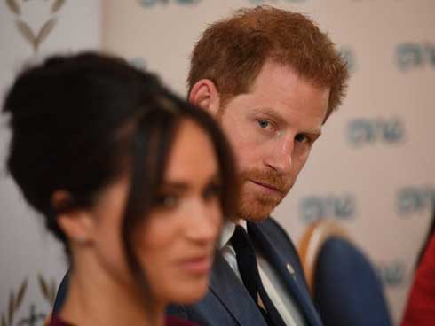 Meghan Markle lại gây sóng gió khi quyết định mang bầu đứa con thứ 2 nhưng bị phản đối dữ dội vì trái quy tắc-2