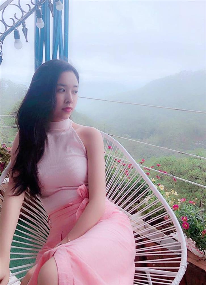 Á hậu Thúy An tung ảnh mặc áo tắm-6