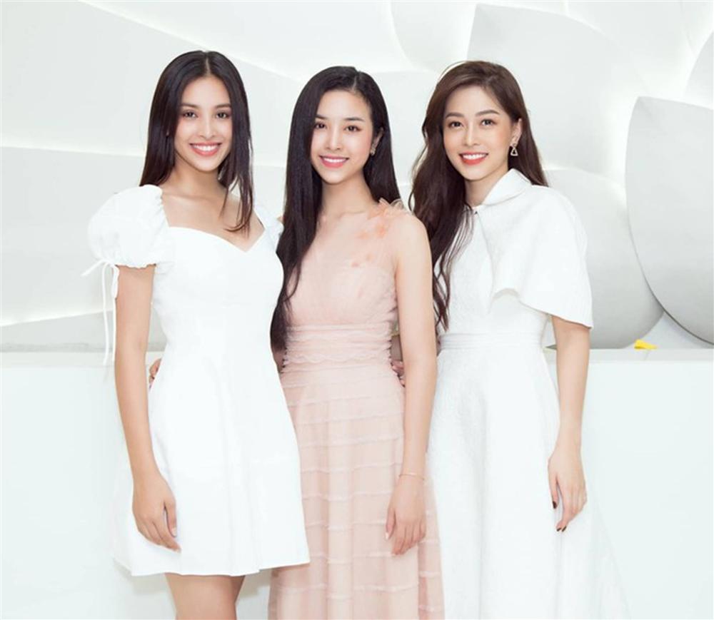 Á hậu Thúy An tung ảnh mặc áo tắm-8