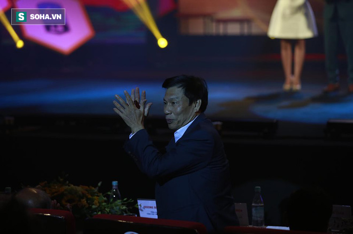 Văn Quyết: Tôi chạnh lòng vì không được giải Cầu thủ xuất sắc nhất V.League 2019-3