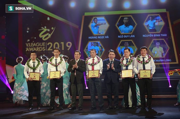 Văn Quyết: Tôi chạnh lòng vì không được giải Cầu thủ xuất sắc nhất V.League 2019-9