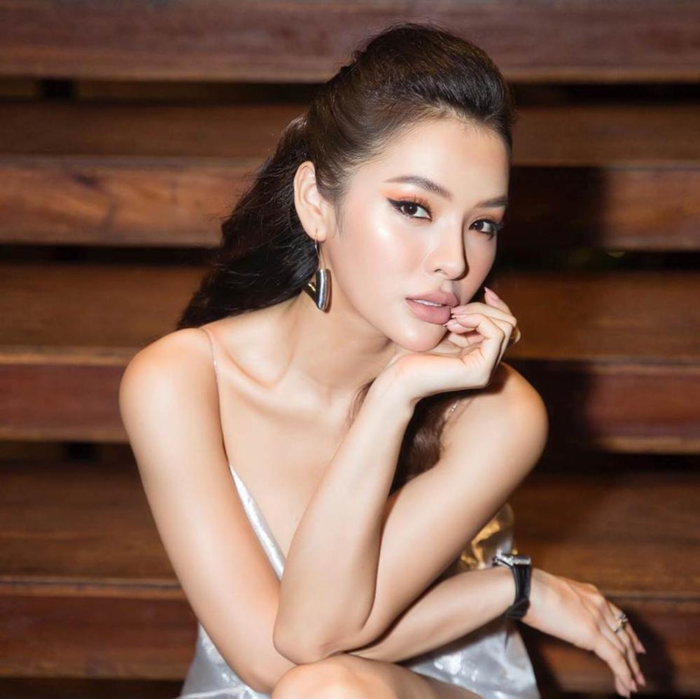 Phương Trinh Jolie bị chụp lén mặc bikini quyến rũ hút mắt trong bụi cây-5