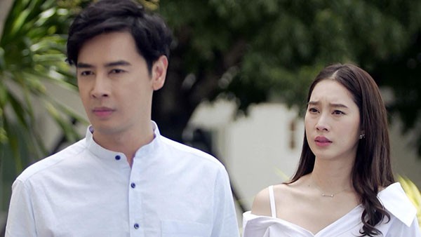 Chồng cũ dẫn con đến đám cưới tôi ăn vạ nhưng trước hội hôn, mẹ chồng tôi dõng dạc tuyên bố nhận cháu nội khiến hội hôn vỡ òa-1