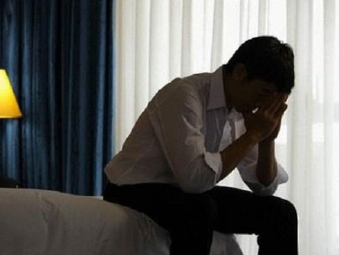 7 tháng yêu không đụng chạm, vừa vén áo em lên tôi bủn rủn cả người