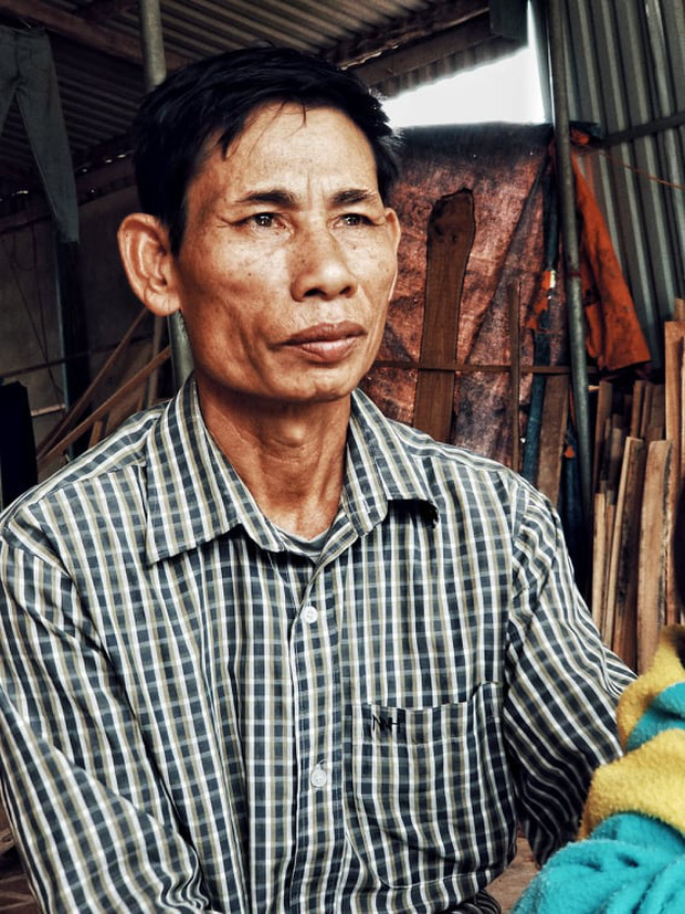 39 người Việt tử vong trong xe container: Bố khản giọng khi nhận thông tin chính thức, mong thi thể con sớm được đưa về quê nhà-2