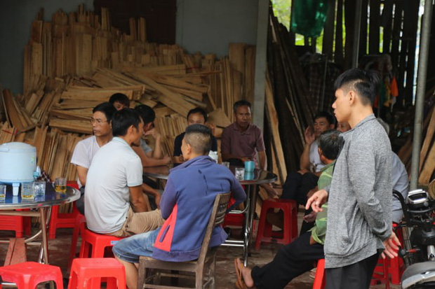 39 người Việt tử vong trong xe container: Bố khản giọng khi nhận thông tin chính thức, mong thi thể con sớm được đưa về quê nhà-4