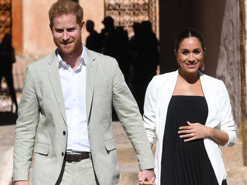 Meghan Markle lại gây sóng gió khi quyết định mang bầu đứa con thứ 2 nhưng bị phản đối dữ dội vì trái quy tắc