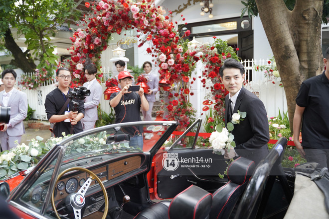 Lễ rước dâu Đông Nhi - Ông Cao Thắng: Lộ diện bố chồng quyền lực của Đông Nhi-29